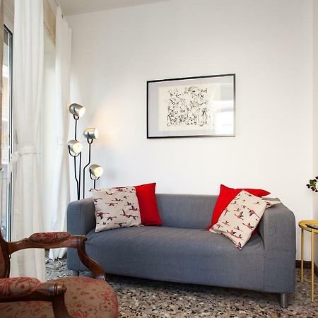 Casa Liberta - Downtown Modern Apartment With Airconditioning San Remo Kültér fotó