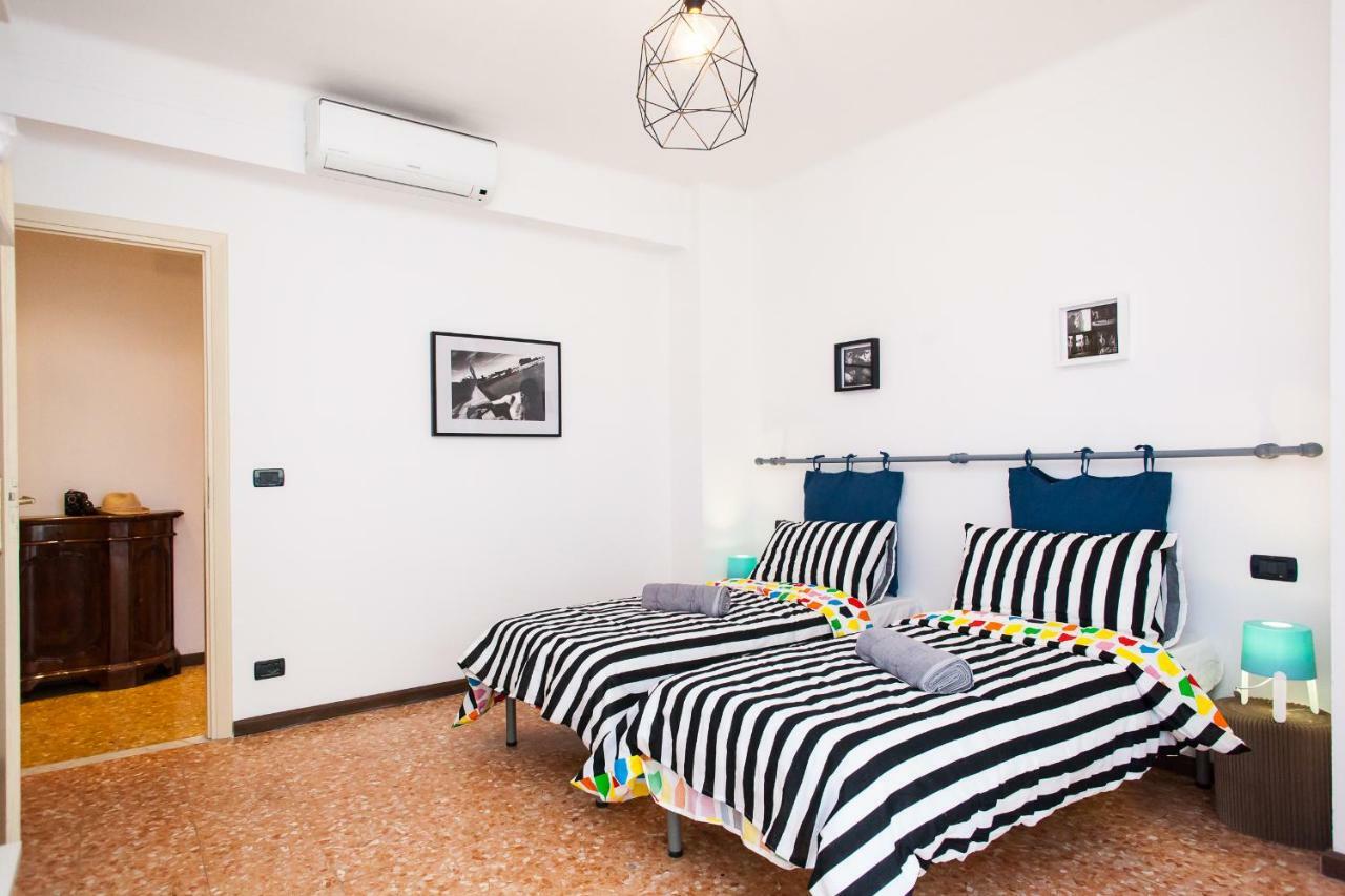 Casa Liberta - Downtown Modern Apartment With Airconditioning San Remo Kültér fotó