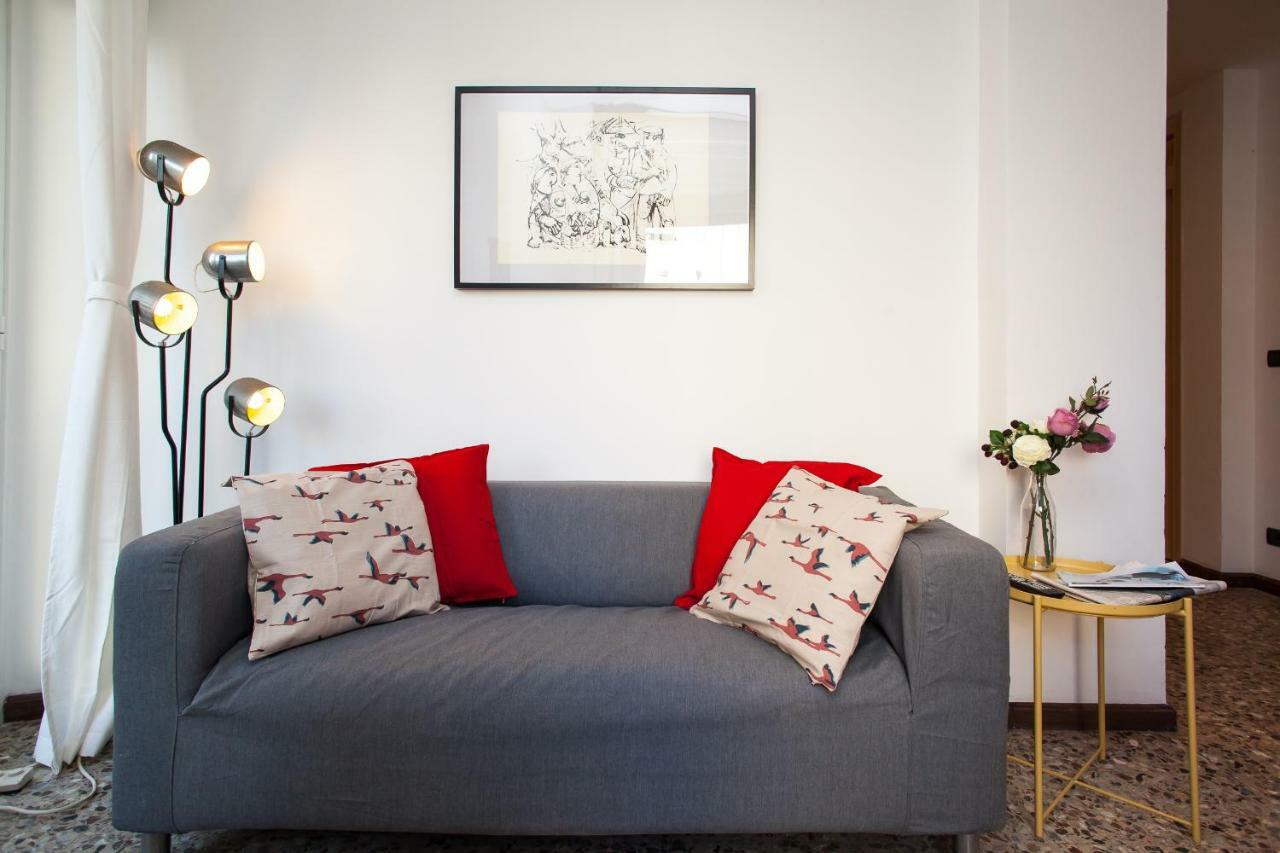 Casa Liberta - Downtown Modern Apartment With Airconditioning San Remo Kültér fotó