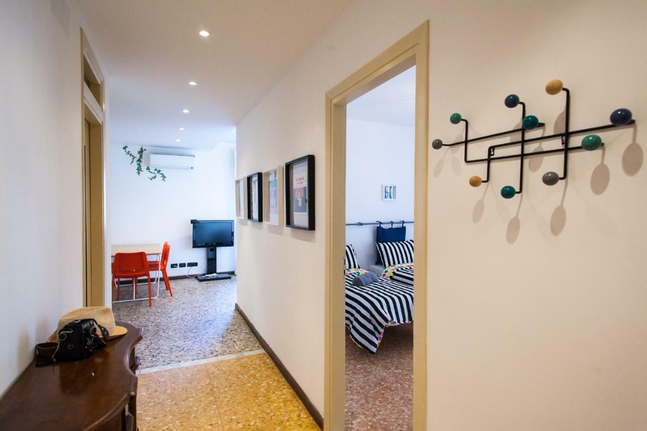 Casa Liberta - Downtown Modern Apartment With Airconditioning San Remo Kültér fotó