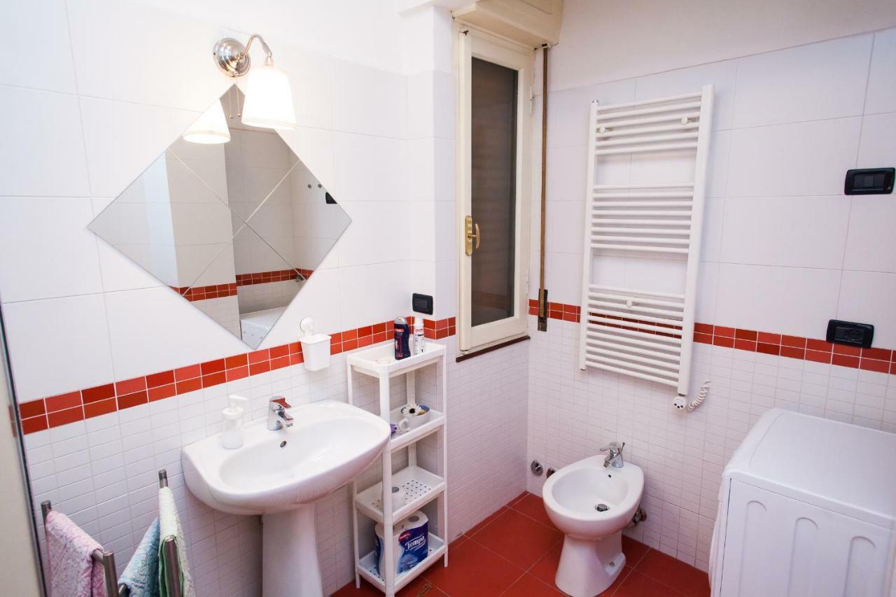 Casa Liberta - Downtown Modern Apartment With Airconditioning San Remo Kültér fotó